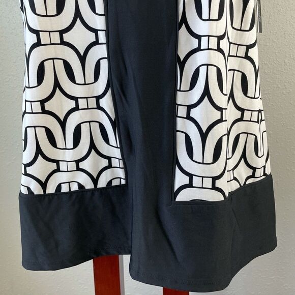 NWT Essentials by Milano Sleeveless Blouse Top - Picture 3 of 10